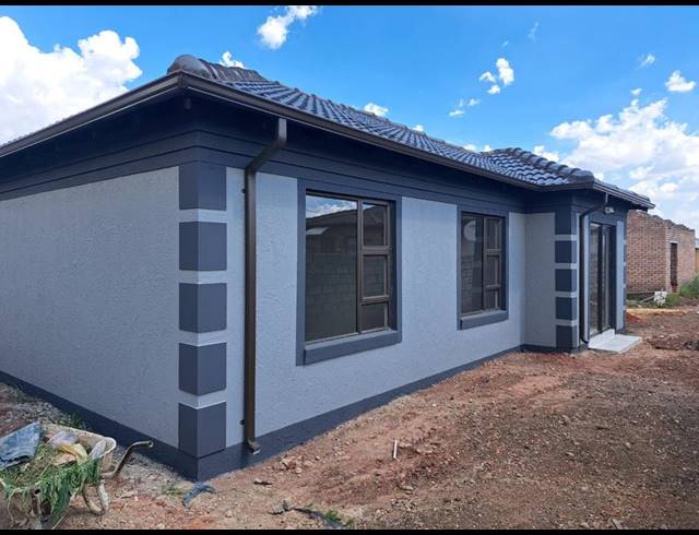 2 BEDROOM HOUSE FOR SALE IN REIGERPARK